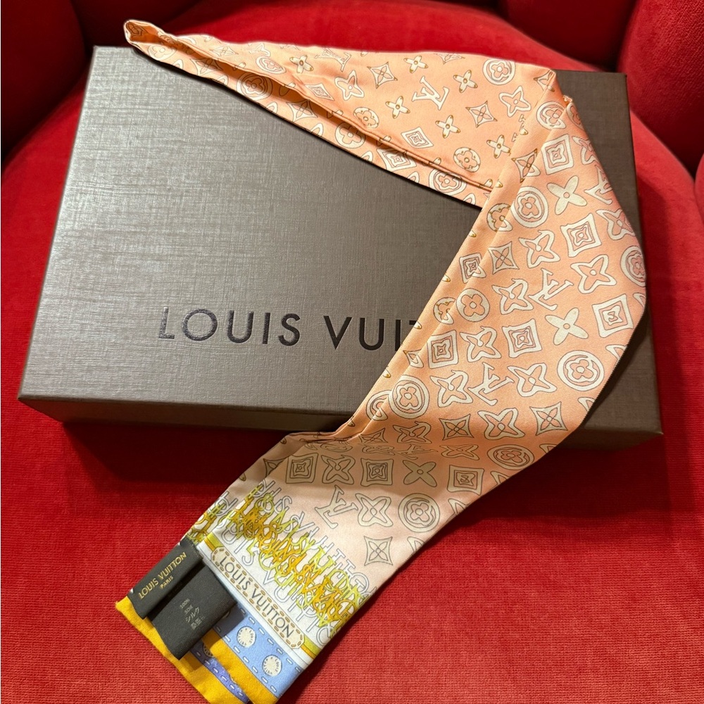 Louis Vuitton Bandeau Twilly WITH BOX